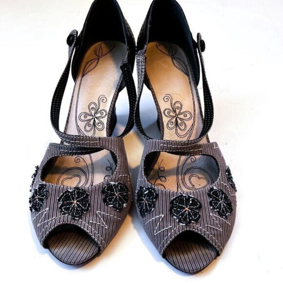 Kenzie Stacked Heel Peep Toe Unity Wedge Sandal Size 10 - Picture 5 of 11